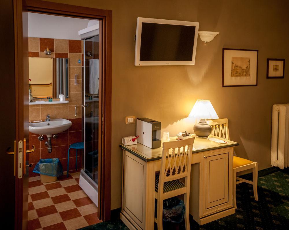 Hotel Astoria Cremona Zewnętrze zdjęcie