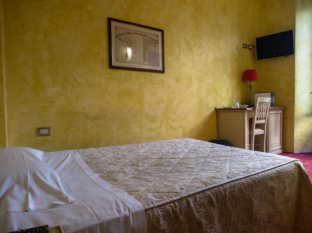 Hotel Astoria Cremona Zewnętrze zdjęcie