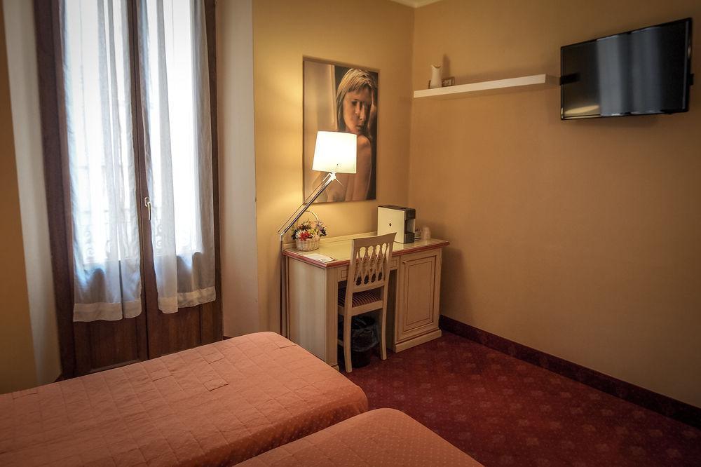 Hotel Astoria Cremona Zewnętrze zdjęcie