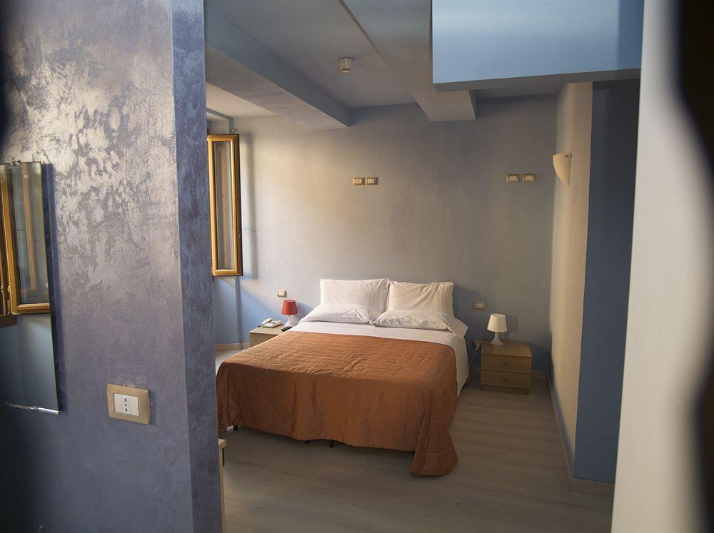 Hotel Astoria Cremona Zewnętrze zdjęcie